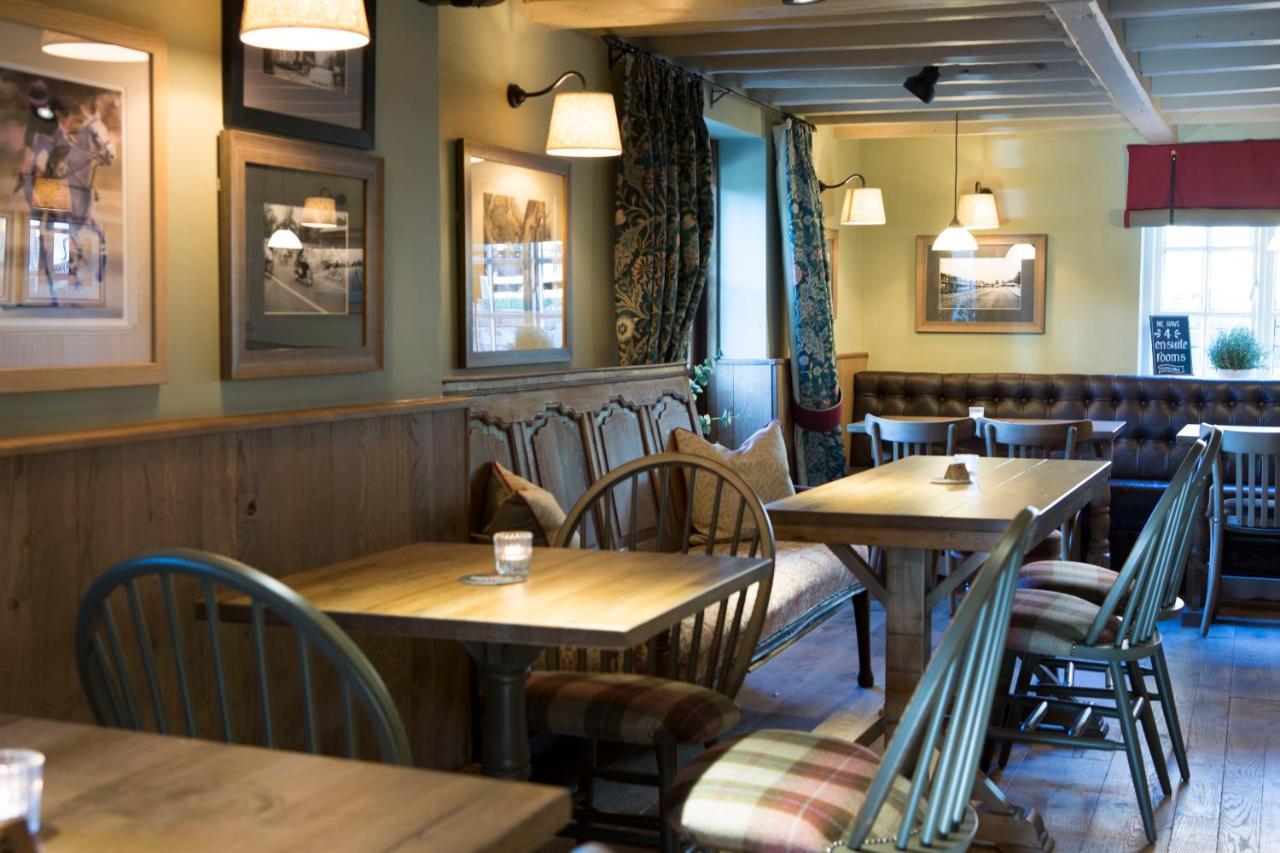 Red Lion Inn Little Budworth Esterno foto